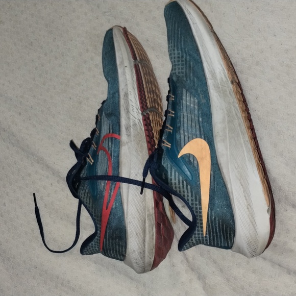 Men's Nike Air Max running shoes - Picture 3 of 8